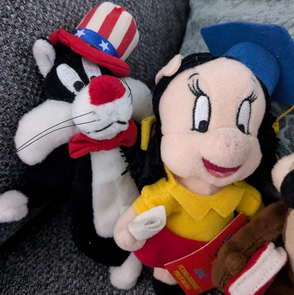 Warner Bros. Looney Tunes Plush Collection (7) - Picture 2 of 8